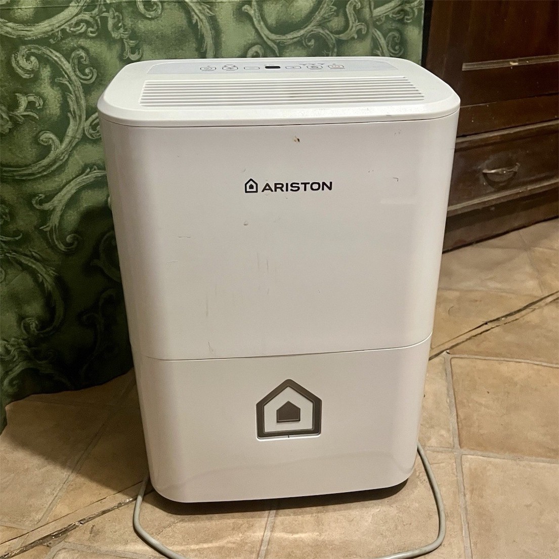 Deumidificatore Ariston DEOS 16S 16L/24h funzionante con scatola