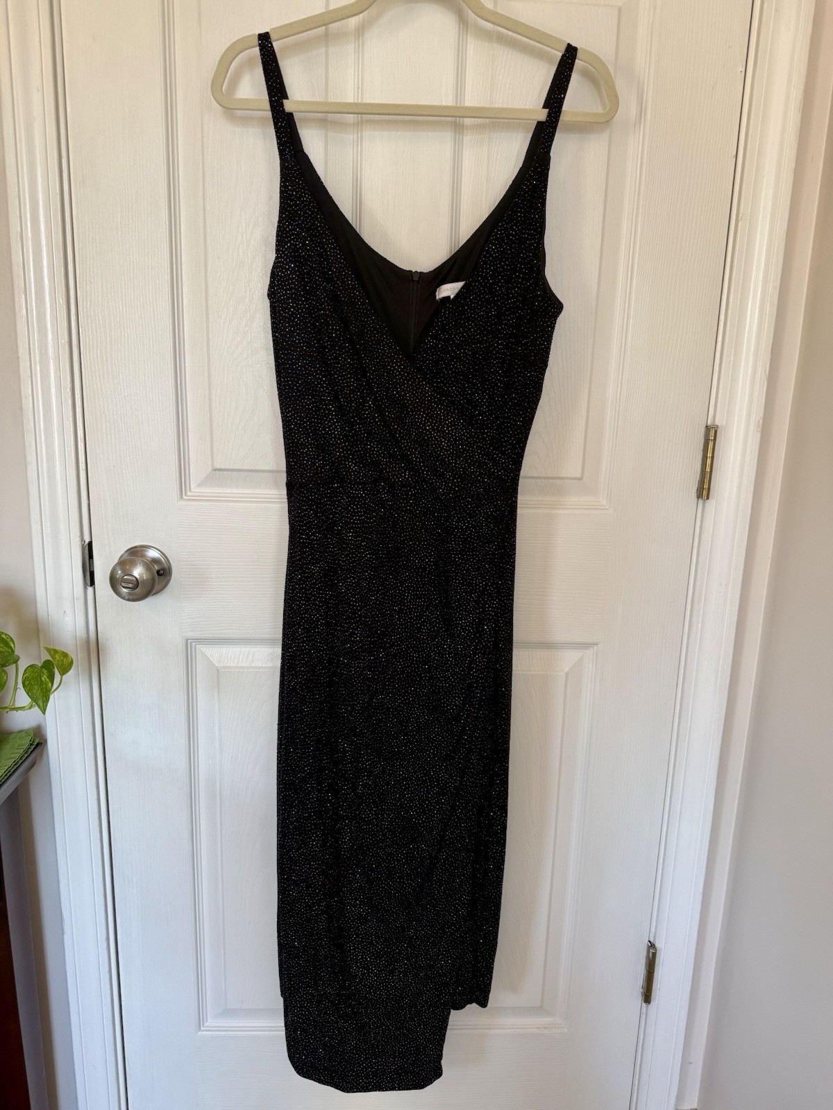 London Times Black Glitter V-Neck Strappy Sleeveless Lined M