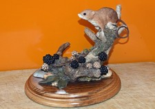 Country Artists  Multicoloured Harvest Mice with Blackberries CA334 unboxed