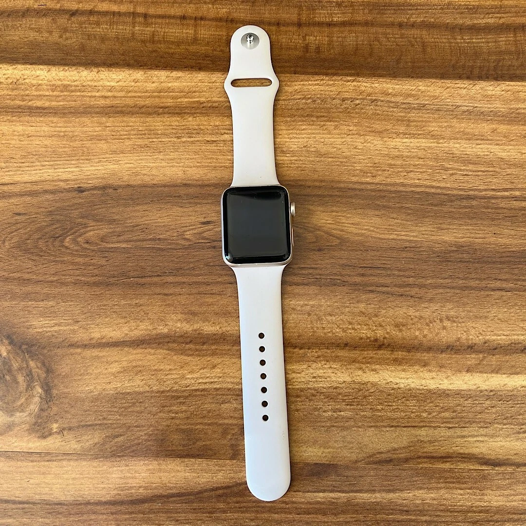 Apple Watch Series 2 42mm Aluminum Case White Sport Band 