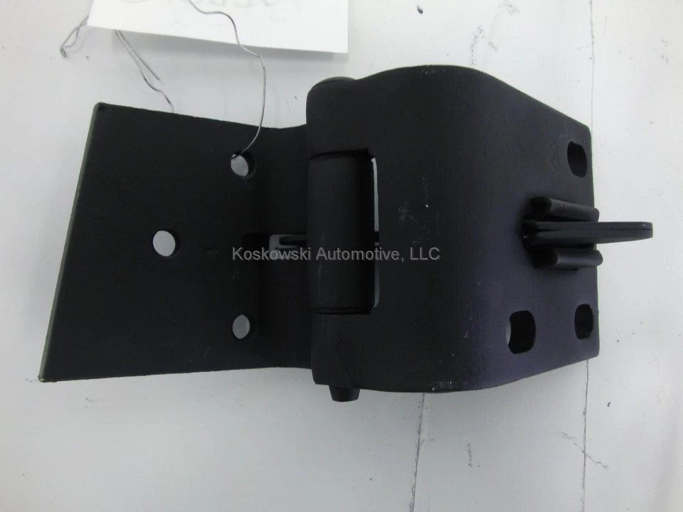 Петля задней двери нижняя левая со стороны водителя 88 пригородный Chevy GMC K30 4 двери K3500 - Изображение 2 из 2