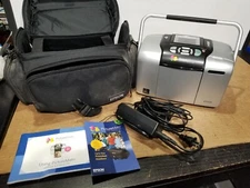 Epson  PictureMate Deluxe Picture Mate 500 Personal Photo Lab Printer + Bag