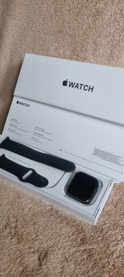 Apple Watch SE (2. Generation) 44mm GPS Smartwatch Aluminiumgehäuse