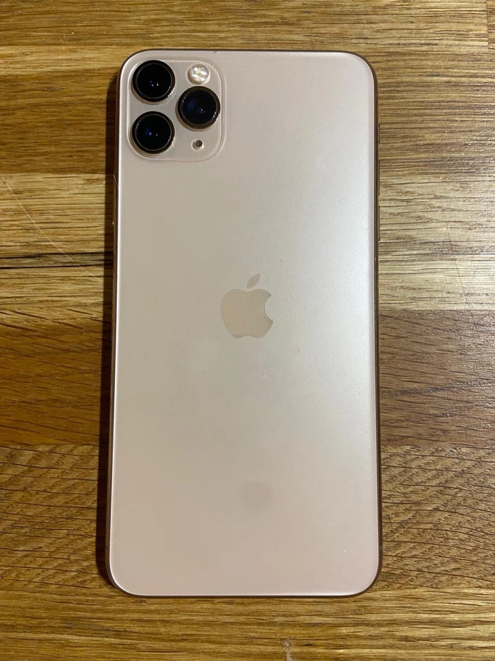 Apple iPhone 11 Pro Max 256GB Silver Unlocked - Excellent Condition - Image 4 of 4