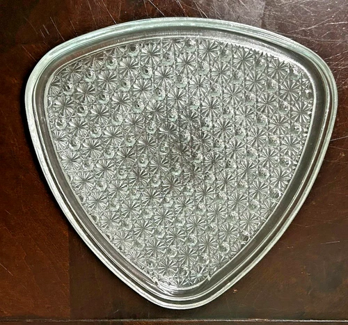 VTG Anchor Hocking Clear Glass Daisy Button Triangle Lunch Snack Plate Set of 2