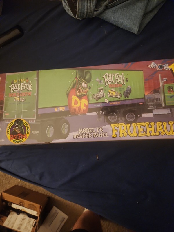 Rat Fink AMT IH Transtar Tractor Fruehauf Van Trailer Model Kit 1:25 Scale