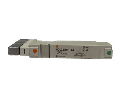 NOS SMC 5 Port 3 Pos 4-Way 24VDC 0.1-0.7MPa Piloted Solenoid Valve VQC2300N-51