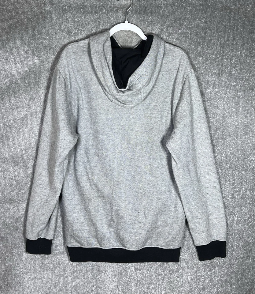 Sudadera con Capucha Ezekiel Tres Botones Para Hombre Talla XL Gris Negro Manga Larga Bolsillos Foto 2 de 4