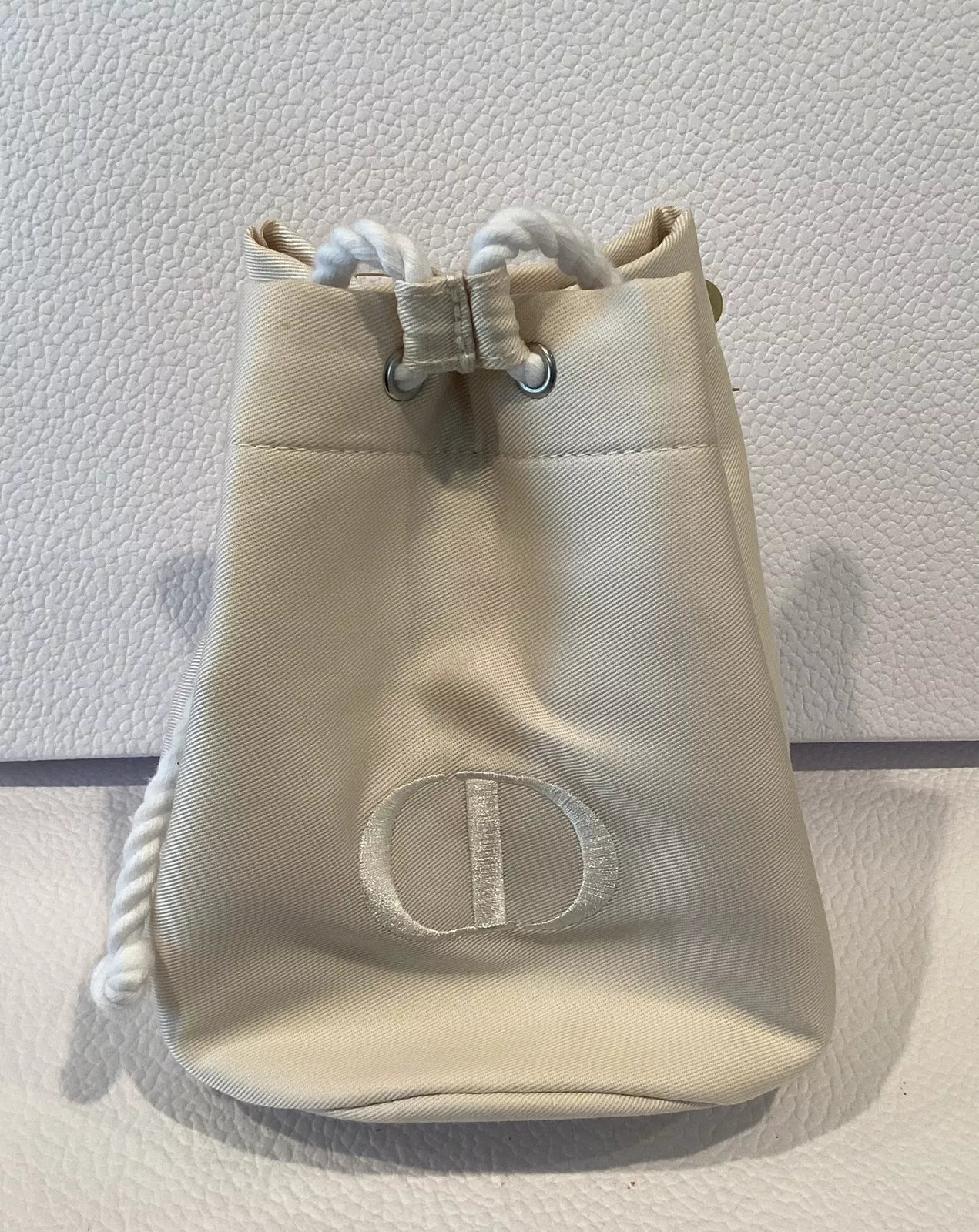 Sac de maquillage cosmétique Christian Dior crème sergé D neuf