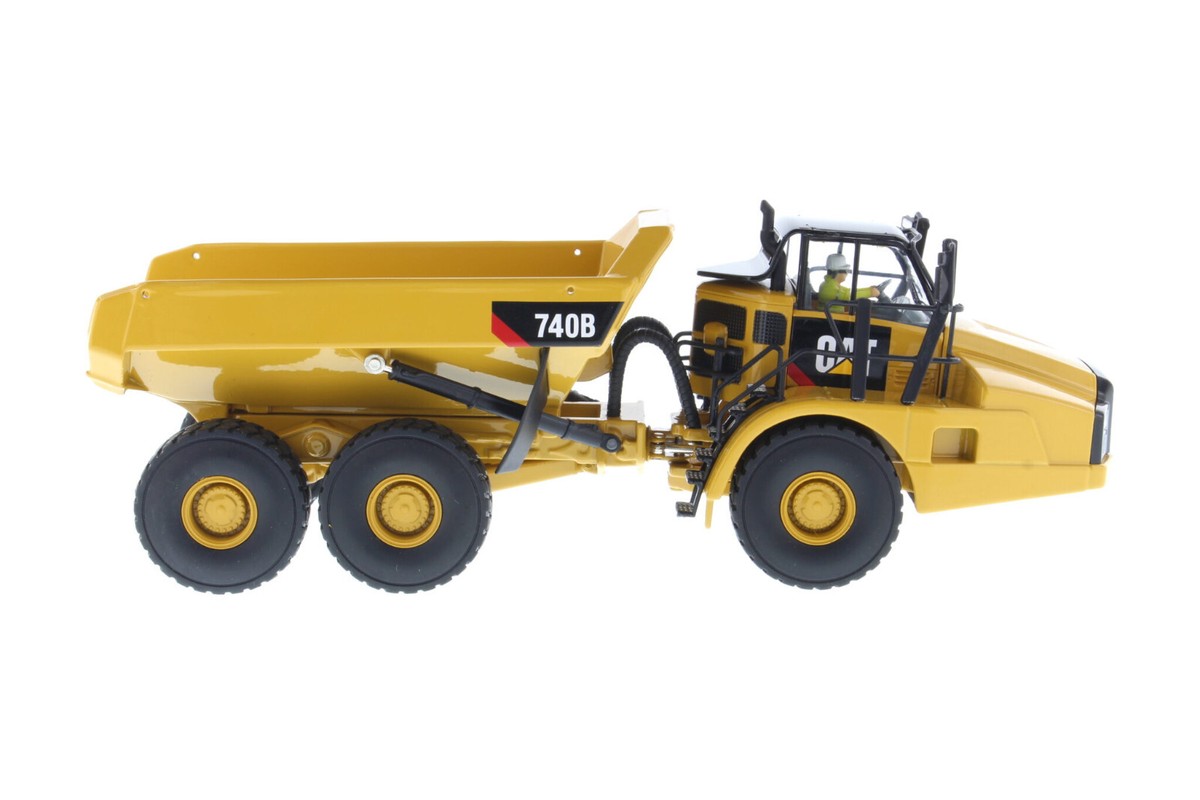 Diecast Masters 85501C Caterpillar Cat 740B Articulated Dump