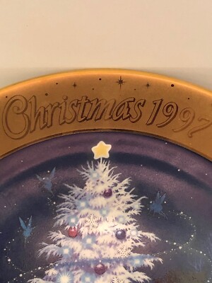 Tokyo Disneyland 1997 Christmas Fantasy Plate RARE FIND Mickey