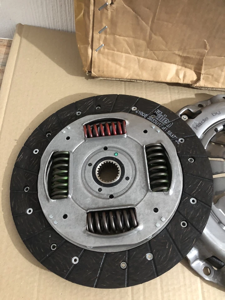 Valeo Clutch Kit 2PCS (Cover+Plate) for FORD TRANSIT CONNECT TDCi 1.8D 04 to 13 - Image 3 of 4