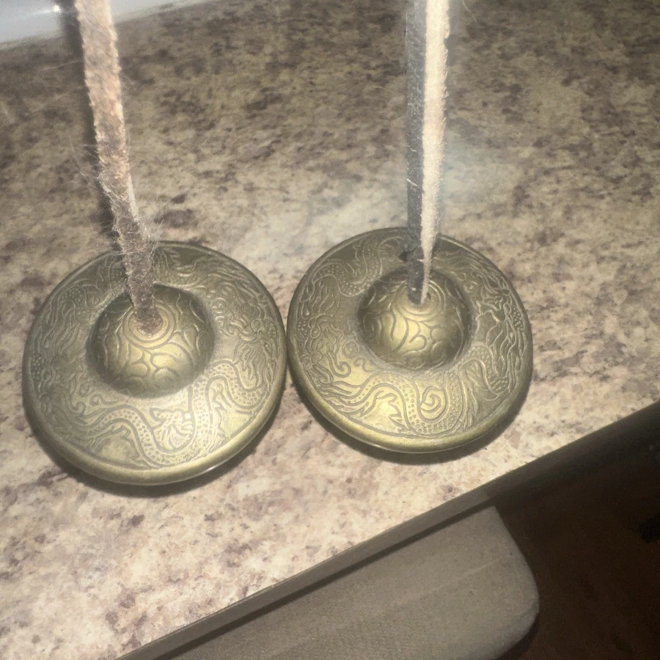 Campana nepalí de latón puro instrumento musical colgante adorno decoración Foto 2 de 3