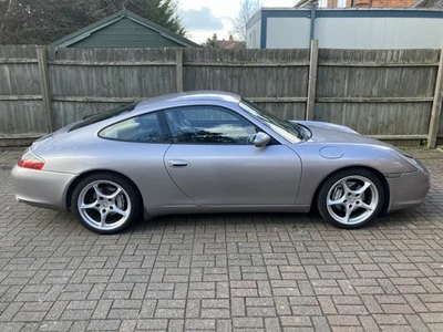 911 Carrera 4, 996.2 - Image 1 of 4