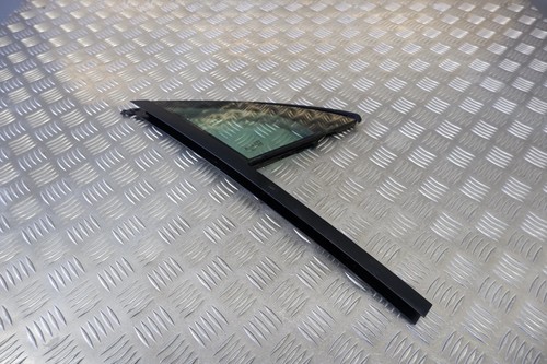 Front vent glass