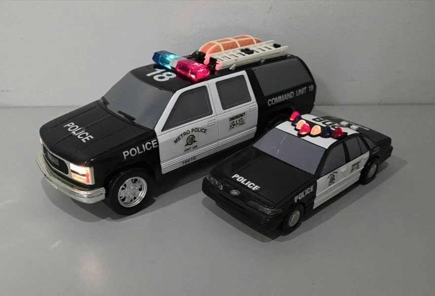 Vintage Funrise 1994 Metro Police Command Unit 18 SUV Electronic Police CAR SET - Image 2 of 4