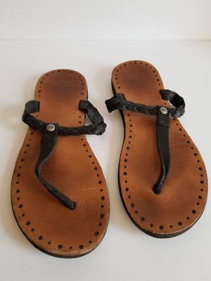 UGG BLACK LEATHER FLIP FLOPS SIZE SILVER HARDWARE