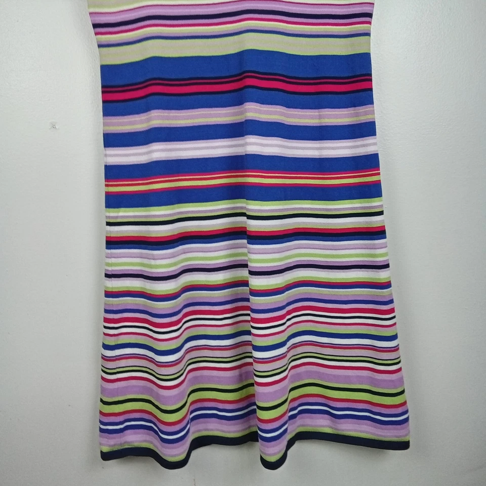 Vestido tejido Adyson Parker para mujer talla mediana multicolor a rayas cuello en V ajuste acampanado Foto 4 de 4