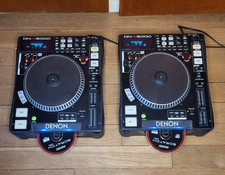 Lot de 2 platines DJ Denon DN-S5000 + CD Scratch + Cartons