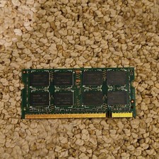 Hynix 2GB DDR2 SDRAM PC2-5300S SO-DIMM 200-Pin Laptop RAM HYMP125S64CP8-Y5 AB