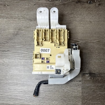2014-2017 Toyota Corolla Cabin Fuse Box Junction Assembly 82730-02F42 OEM TESTED