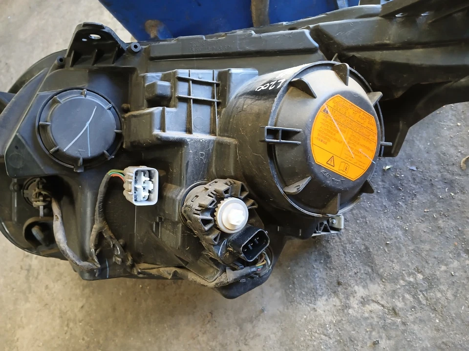 MITSUBISHI L200 HEADLIGHT O/S RIGHT DRIVERS SIDE BARBARIAN 2015-2019 (2017) ~ - Image 4 of 4