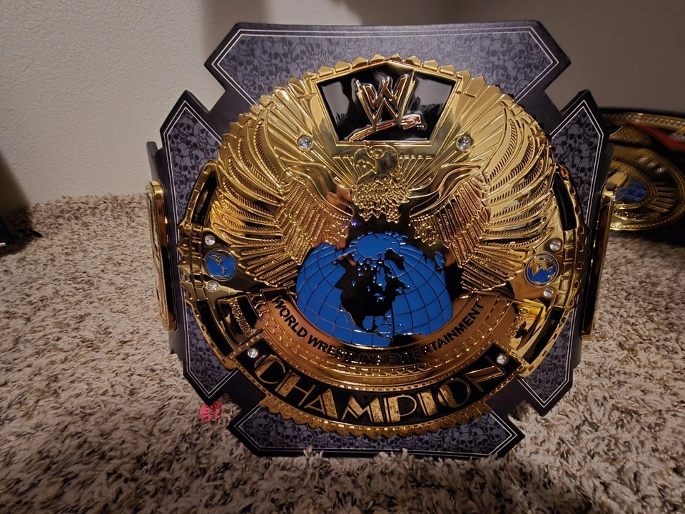 Cinturón réplica campeonato serie firma 25 años WWE Triple H 1995-2020 Foto 2 de 4