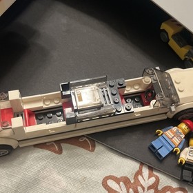 Lego City 60104 Airport Passenger Terminal With Extras - Limo Missing Figures