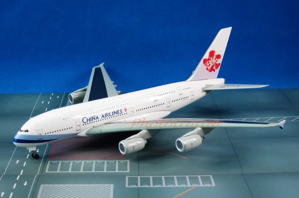 DW China Airlines Taiwan Airbus A380 1:400 Diecast Commercial Plane Model 16689 - Image 4 of 4