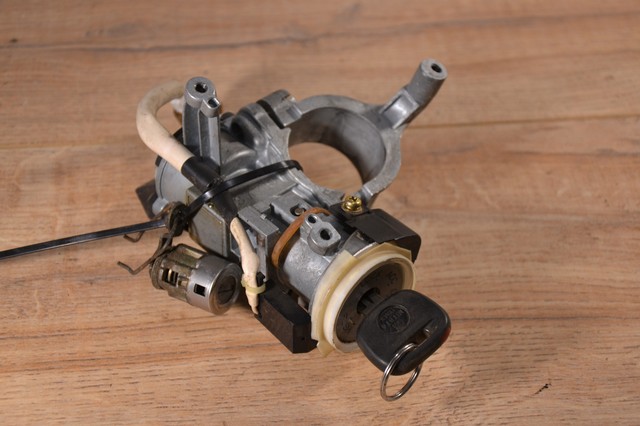 R d lock mitsubishi