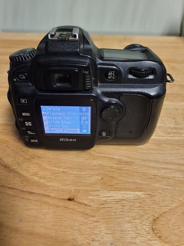 Nikon D50 Digital SLR Camera - Black (Body Only) PARTS - Picture 3 of 5