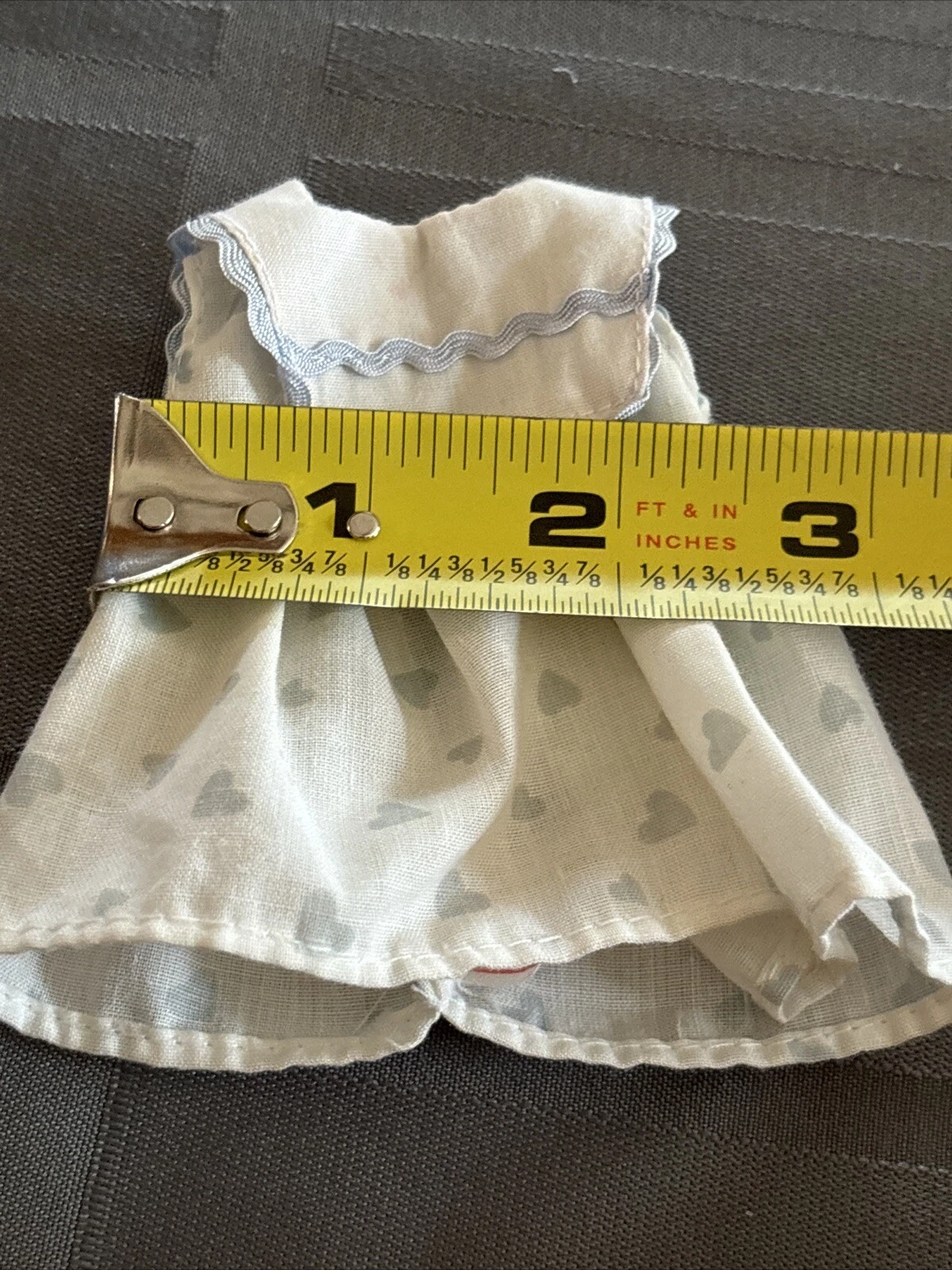 VETEMENTS Vestito bambola Oscar bianco con cuori blu con colletto miniatura