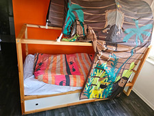 Kinderbett Holz/Stoff braun Einzelbett mit Bettkasten abmontiert. Mit Matratze !