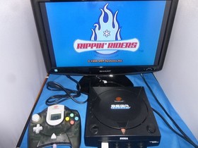 Sega Dreamcast Sports Edition system console HKT-3020 controller VMU memory card