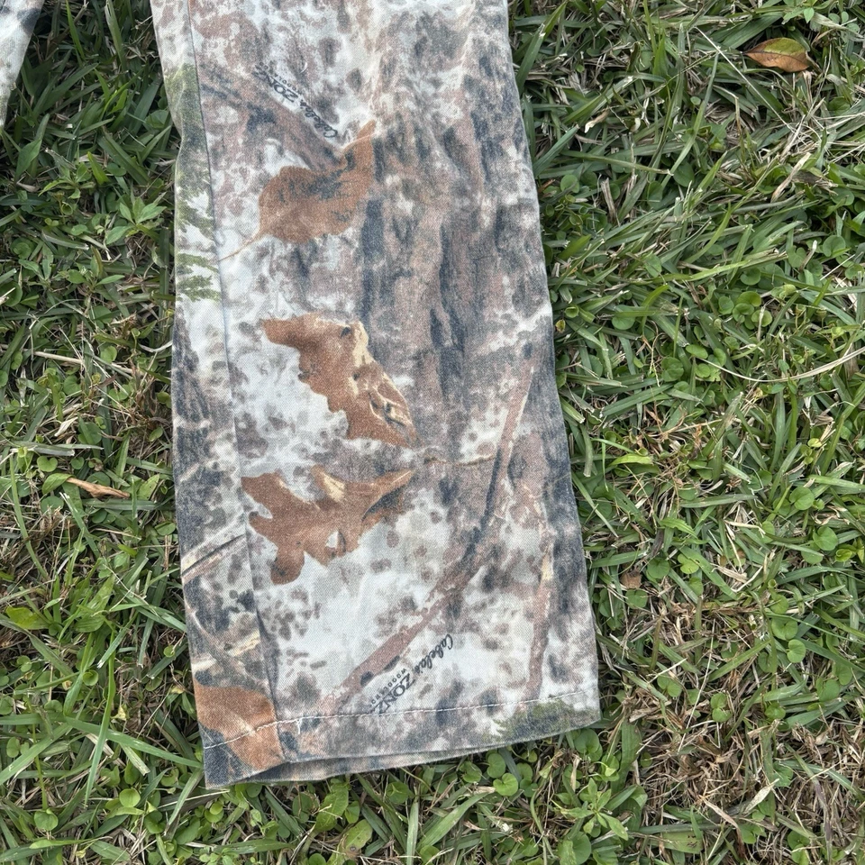 Mono con tirantes Cabella’s para niños jóvenes SM CabelaZonz Realtree camuflaje Foto 2 de 4