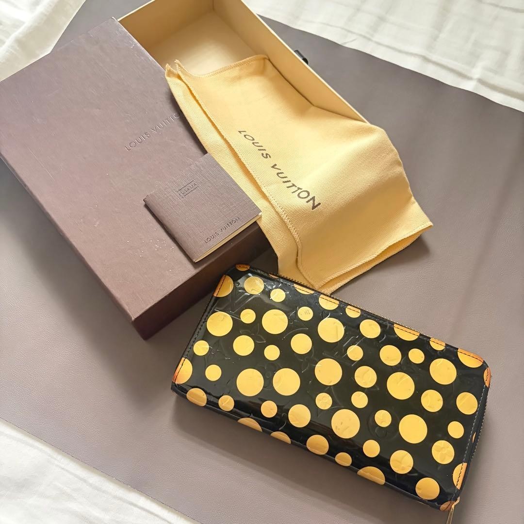 LOUIS VUITTON Yayoi Kusama Pumpkin Dots Zippy Wallet M91573 Vernis w/ Box Japan