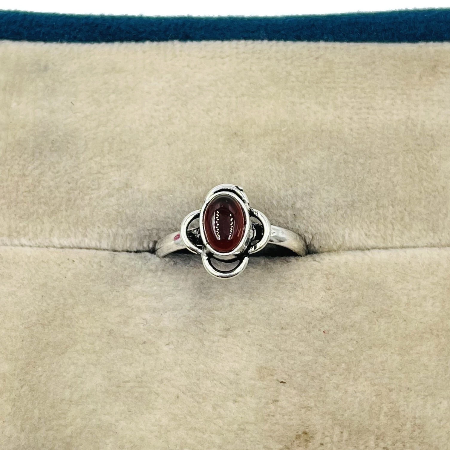 925 Sterling Silver Natural Red Garnet Gemstone Jewelry Ring (US) Size-6