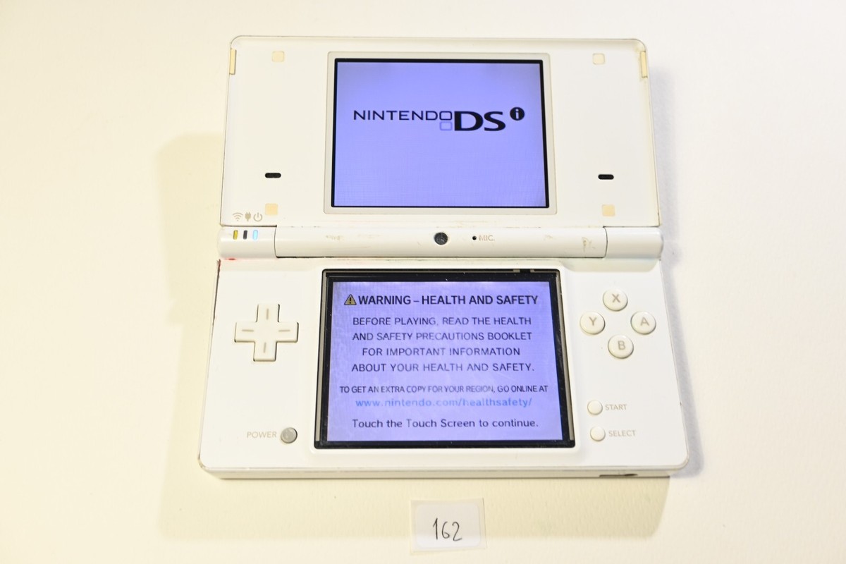 Nintendo DSi White 2009 with charger electronic handheld console