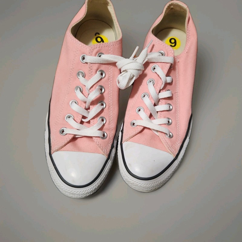 Converse Pink Canvas Low Top Lace Up women's  Casual Sneakers