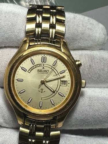 VINTAGE SEIKO KINETIC MEN’S WRISTWATCH 5M42-0A19 DATE SAPPHIRE CRYSTAL
