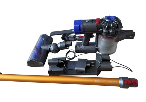 Dyson V8 Absolute + Aspirapolvere portatile senza sacco e senza fili - Foto 2 di 5