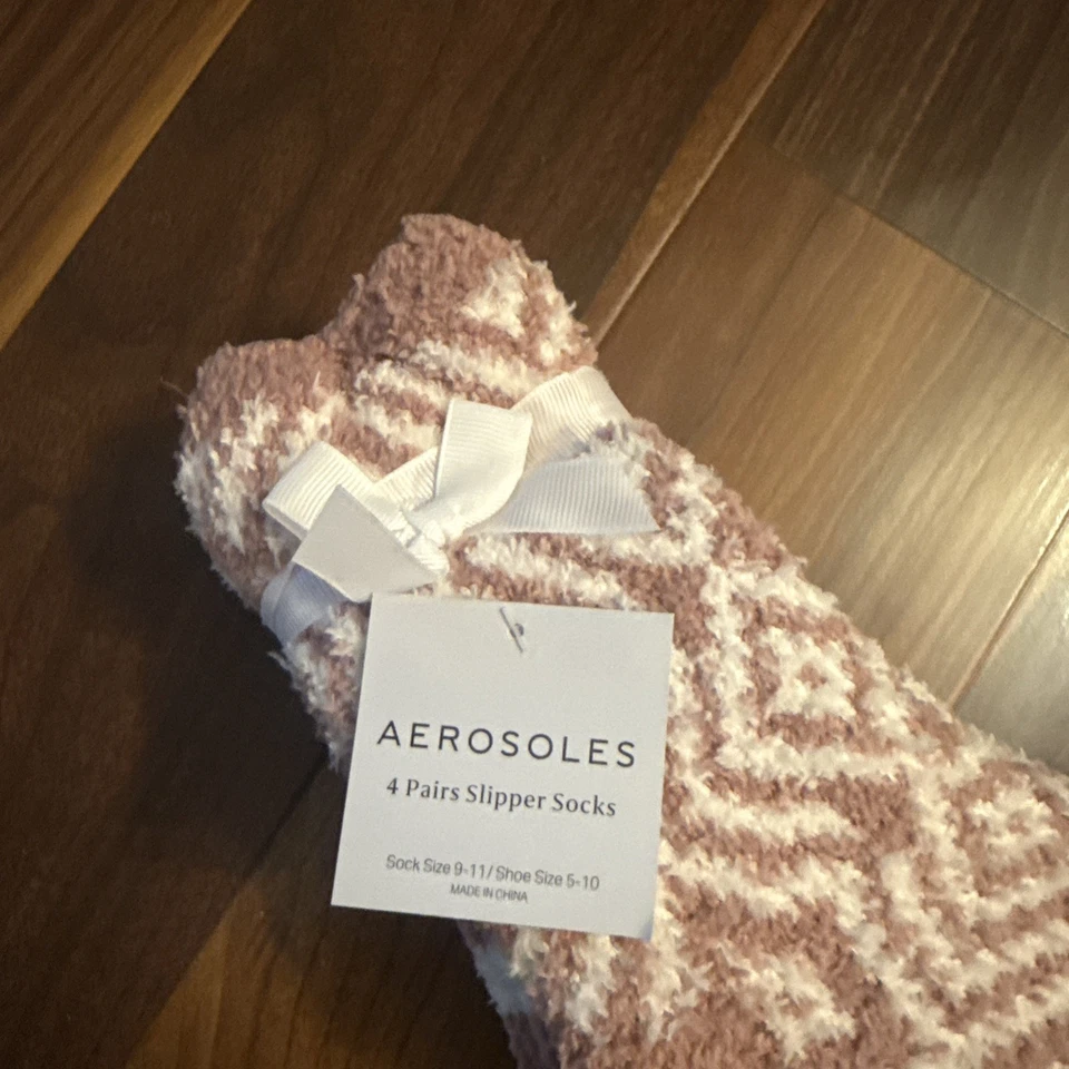 Calcetines Deportivos Mujer Aerosoles 4 Pares Talla 9 A 11 Blanco y Rosa  Foto 2 de 4