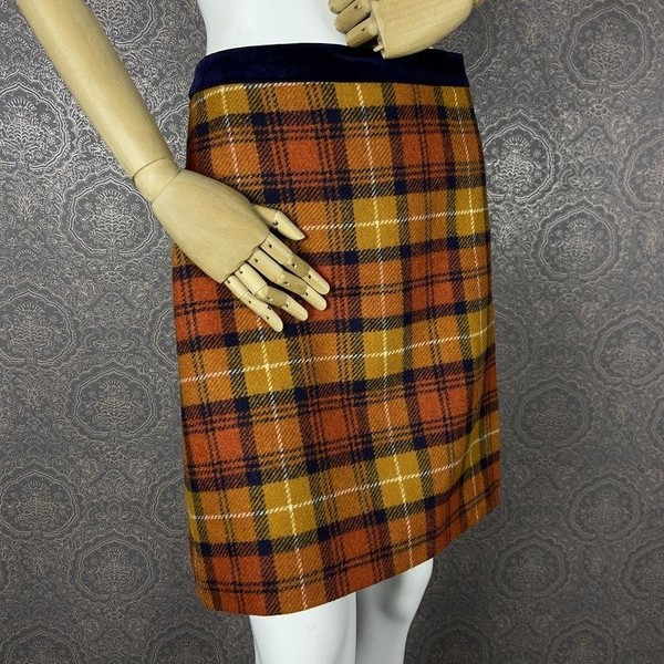 Women Hobbs Skirt Orange Wool 40 / L / 48