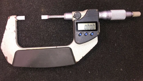 MITUTOYO DIGITAL BLADE MICROMETER 25-50MM 0.001MM NO. 422-231