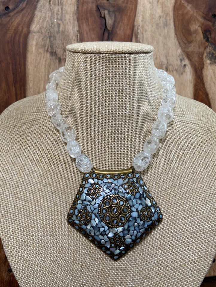 White Cracked Crystal Necklace with a Brass & Seashell Tibetan Vintage Pendant - Image 3 of 4
