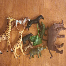 Plastic Wild Animal Figurine Lot Giraffe Lion Elephant Crocodile Hippo