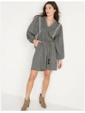 Old Navy peasant boho dress. Long sleeve prairie style with pockets size medium