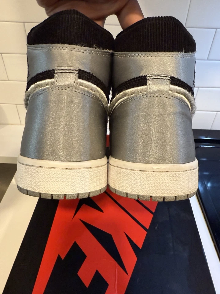 Talla 10.5 -Aleali May x Air Jordan 1 Retro OG High Satin Shadow Foto 4 de 4