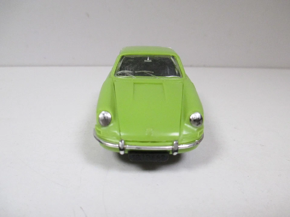 RARE PORSCHE 911 L TARGA Vert Green Grun NOREV plastique Vintage N° 141 au 1/43 - Photo 4/4