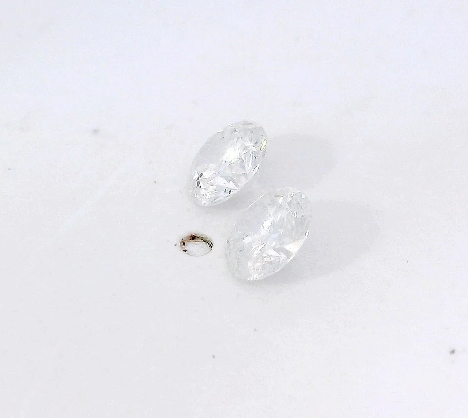 Diamante natural suelto redondo E, I1 4,75 mm a juego de 0,39 quilates cada uno (0,78 quilates en total) Foto 4 de 4